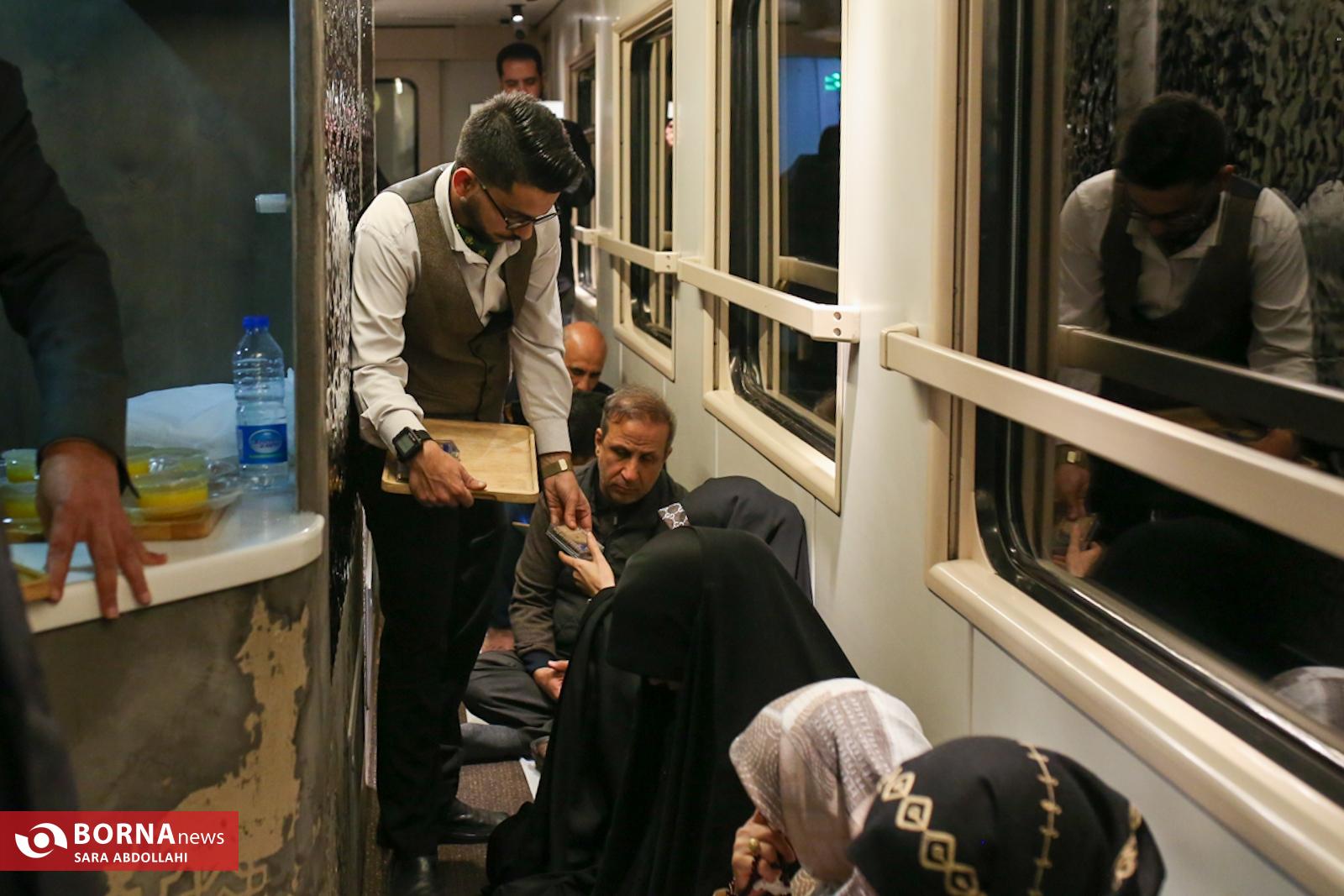 عزاداری شهادت حضرت فاطمه الزهرا (س) در قطار ایران