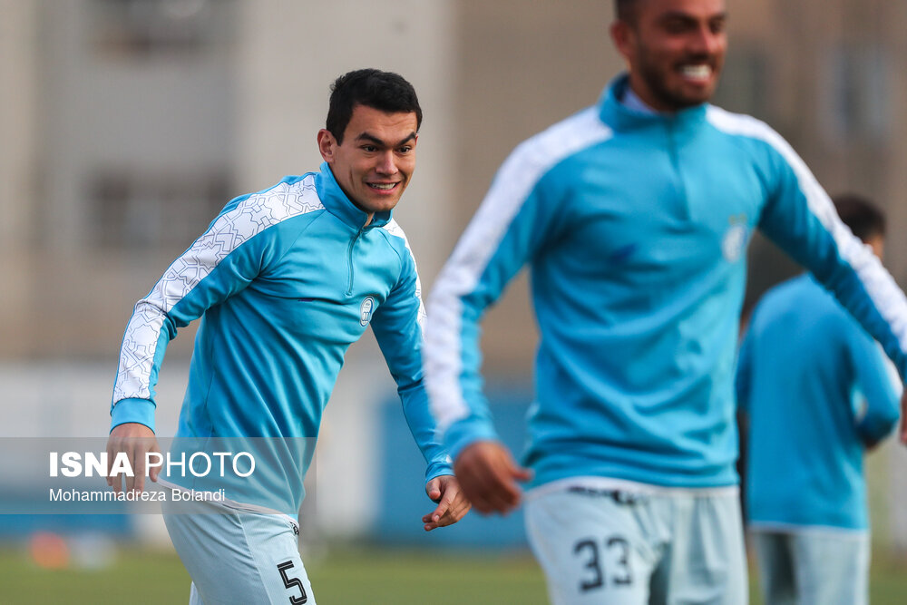 تمرین تیم فوتبال استقلال پیش از بازی با الوصل امارات
