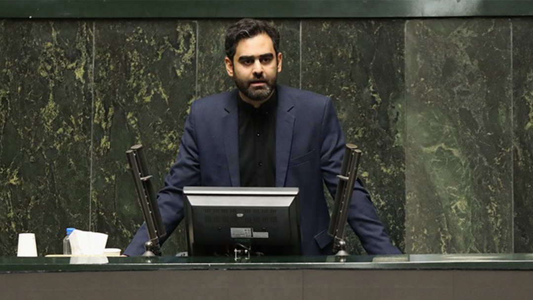 ثابتی: چوبه‌های دار باید در درجه اول برای مفسدین اقتصادی باشد؛ چرا علی انصاری باید رها باشد؟