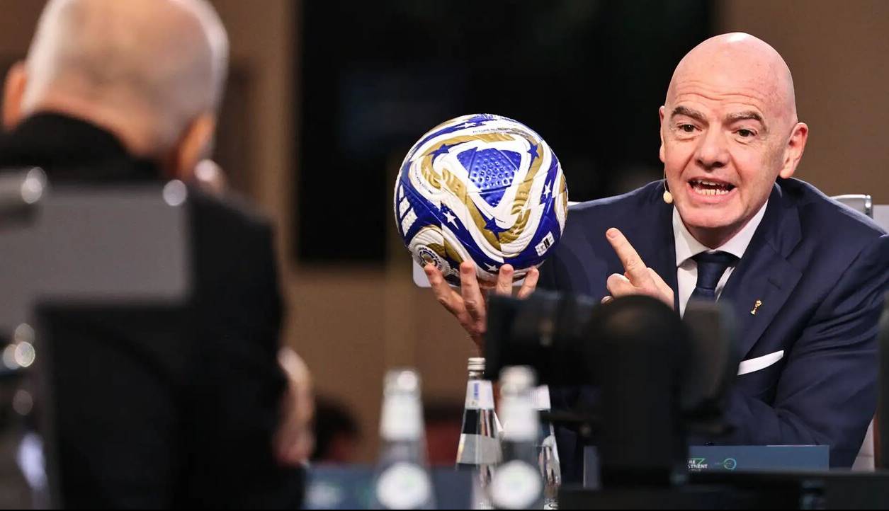 امضای تفاهمنامه اعطای وام یک میلیارد دلاری فدراسیون فوتبال عربستان به فیفا