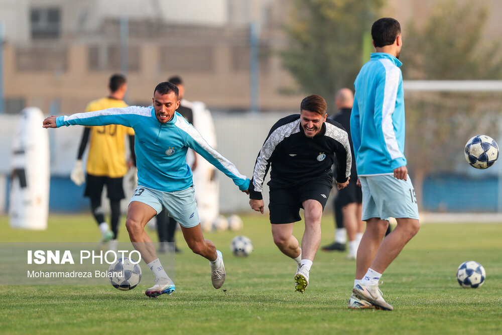 تمرین تیم فوتبال استقلال پیش از بازی با الوصل امارات