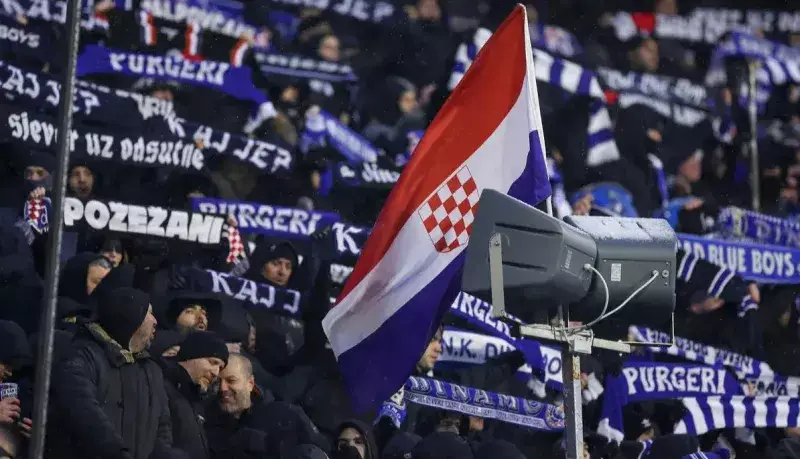 کروات‌ها با وَن 1500 کیلومتر زمینی سفر می‌کنند!