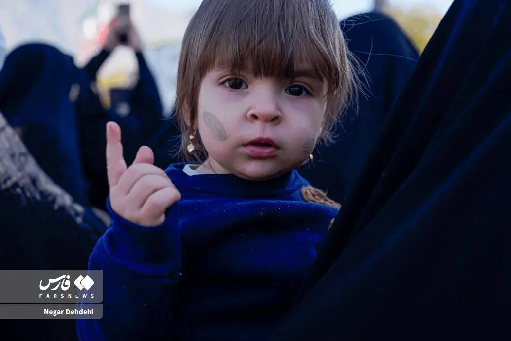 گِل‌مالی خرم‌آبادی‌ها در سوگ فاطمی