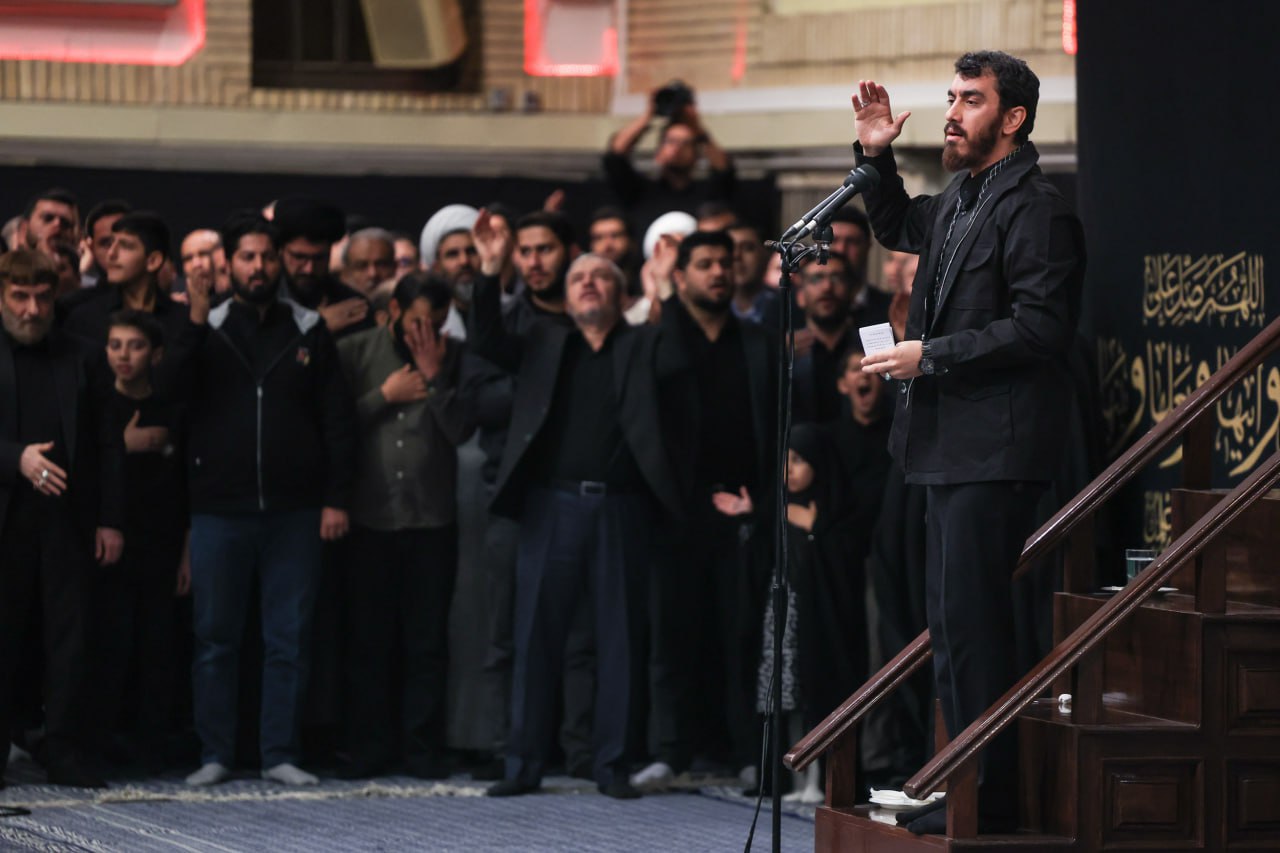 عکس/ آخرین شب مراسم عزاداری ایام فاطمیه (س) در حسینیه امام خمینی(ره)