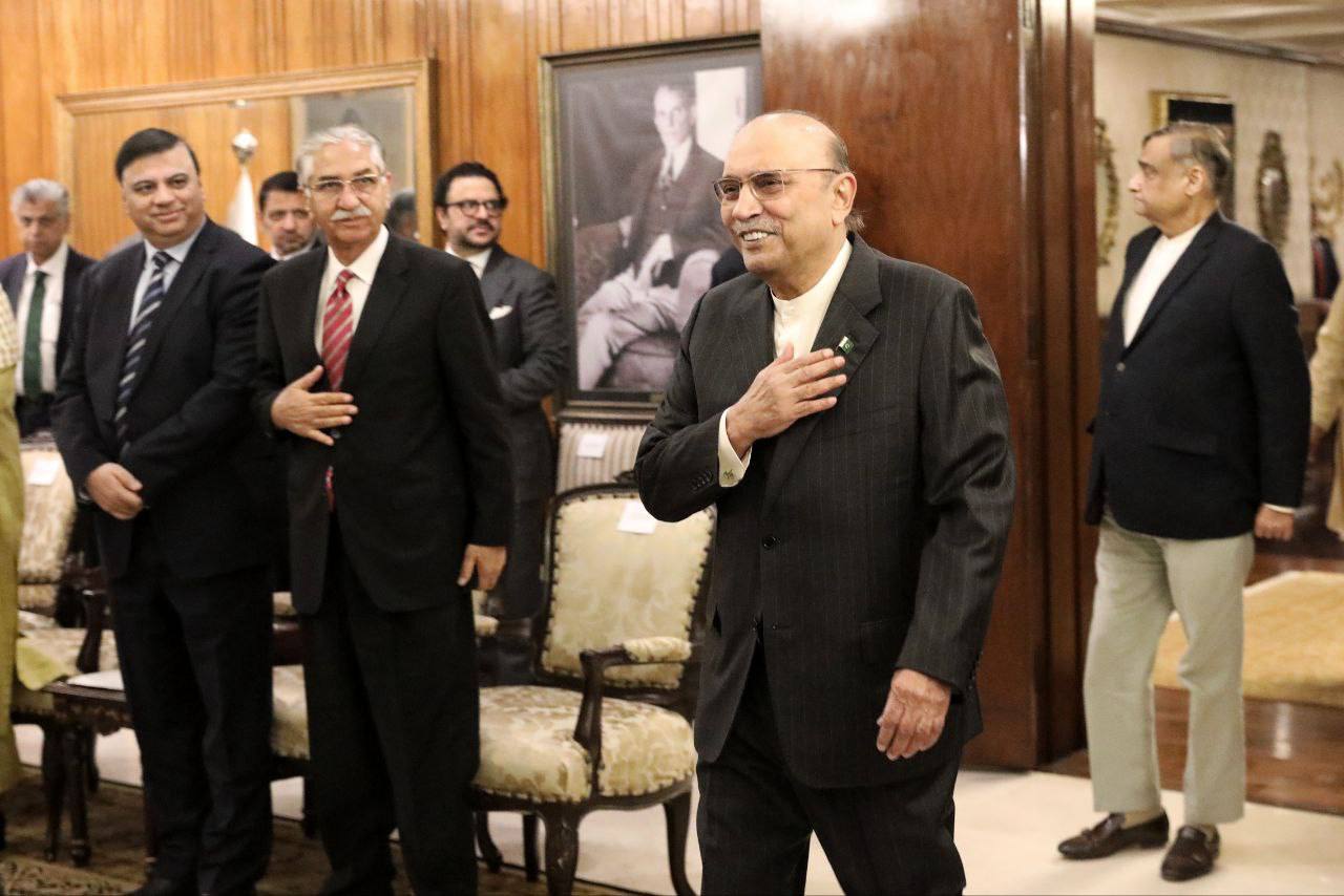 عکس/ دیدار و گفتگوی علی لاریجانی با رئیس جمهور پاکستان 