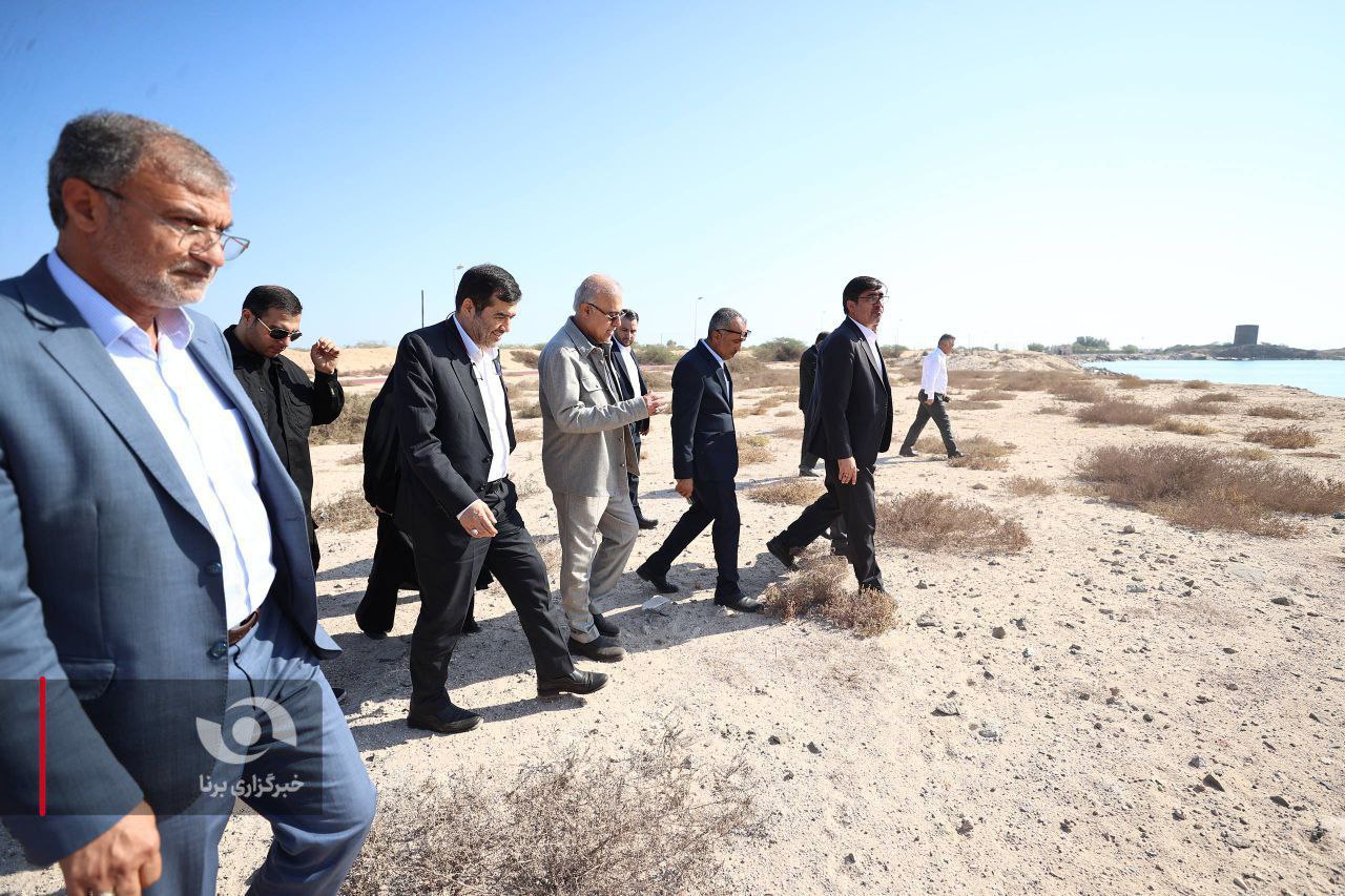 بازدید وزیر ورزش و جوانان از جزیره بوموسی  