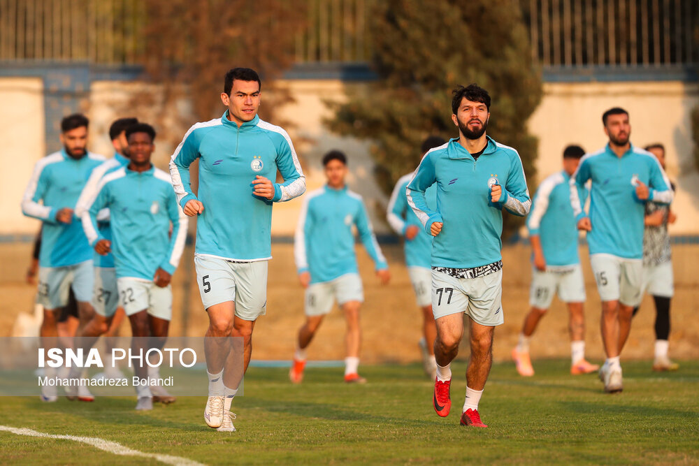 تمرین تیم فوتبال استقلال پیش از بازی با الوصل امارات