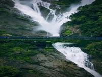 آبشار دودساگار؛ یکی از بلندترین آبشارهای هند