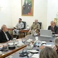 دیدار لاریجانی با نخست‌ وزیر پاکستان