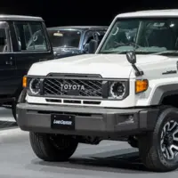 لذت آنباکسینگ «لندکروز سری 70» دوست داشتنی