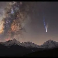 عکس روز ناسا از ملاقات «دنباله‌دار لمون» و راه شیری