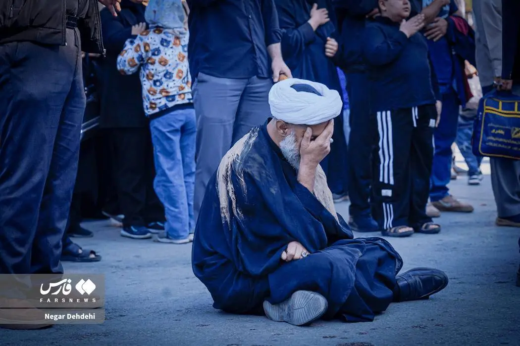 گِل‌مالی خرم‌آبادی‌ها در سوگ فاطمی