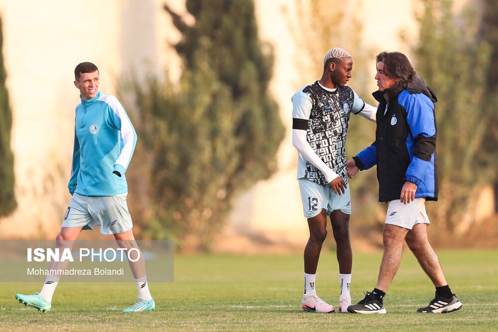 تمرین تیم فوتبال استقلال پیش از بازی با الوصل امارات