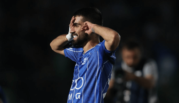 تمدید با ستاره استقلال در ایستگاه انتظار