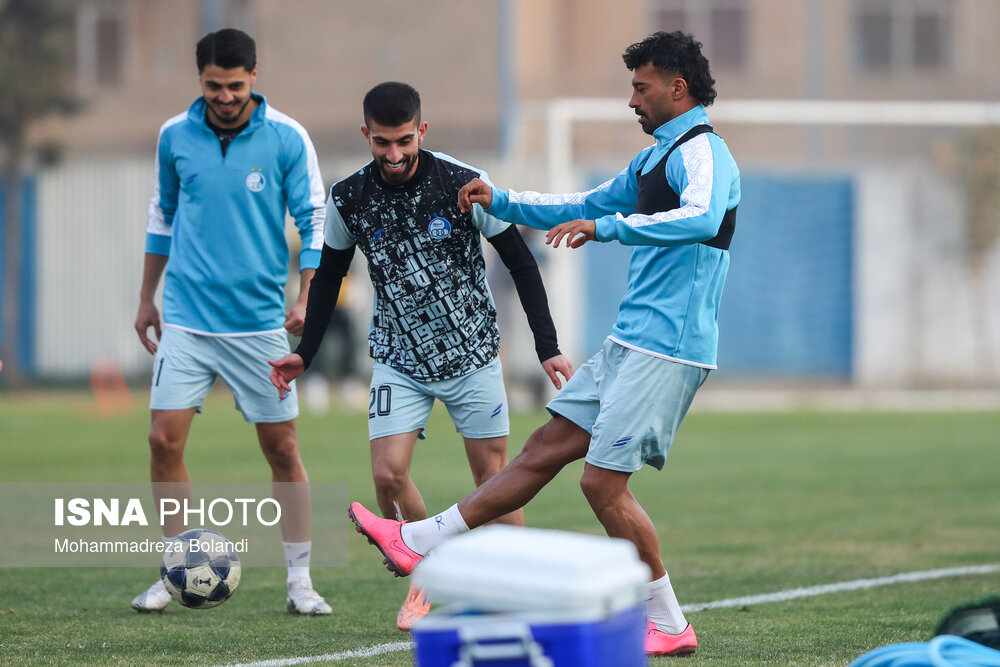 تمرین تیم فوتبال استقلال پیش از بازی با الوصل امارات