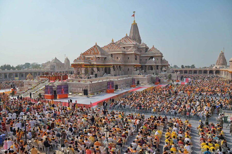 عکس/ دیدنی های امروز؛ از بوقلمون های روز شکرگزاری در کاخ سفید تا دردسر باران برای مردم غزه