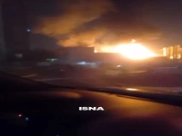 آتش‌سوزی در بزرگراه یادگار امام تهران؛ خسارت به ۴ خودرو و ۳ منزل مسکونی