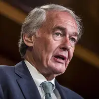 سناتور دموکرات به ترامپ: آزمایش‌ تسلیحات هسته‌ای را از سر نگیرید