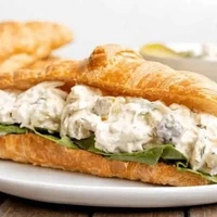  ساندویچ مرغ سرد فوری 