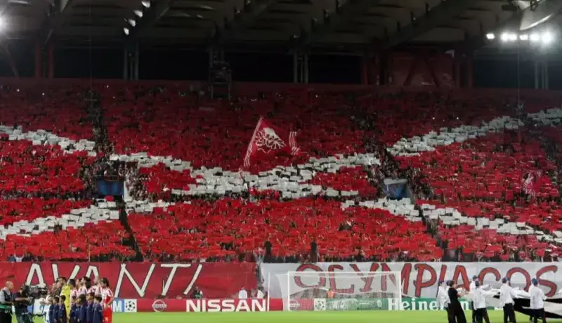 یونان آماده نبرد با رئال؛ بزرگترین طرح موزاییکی آماده شد