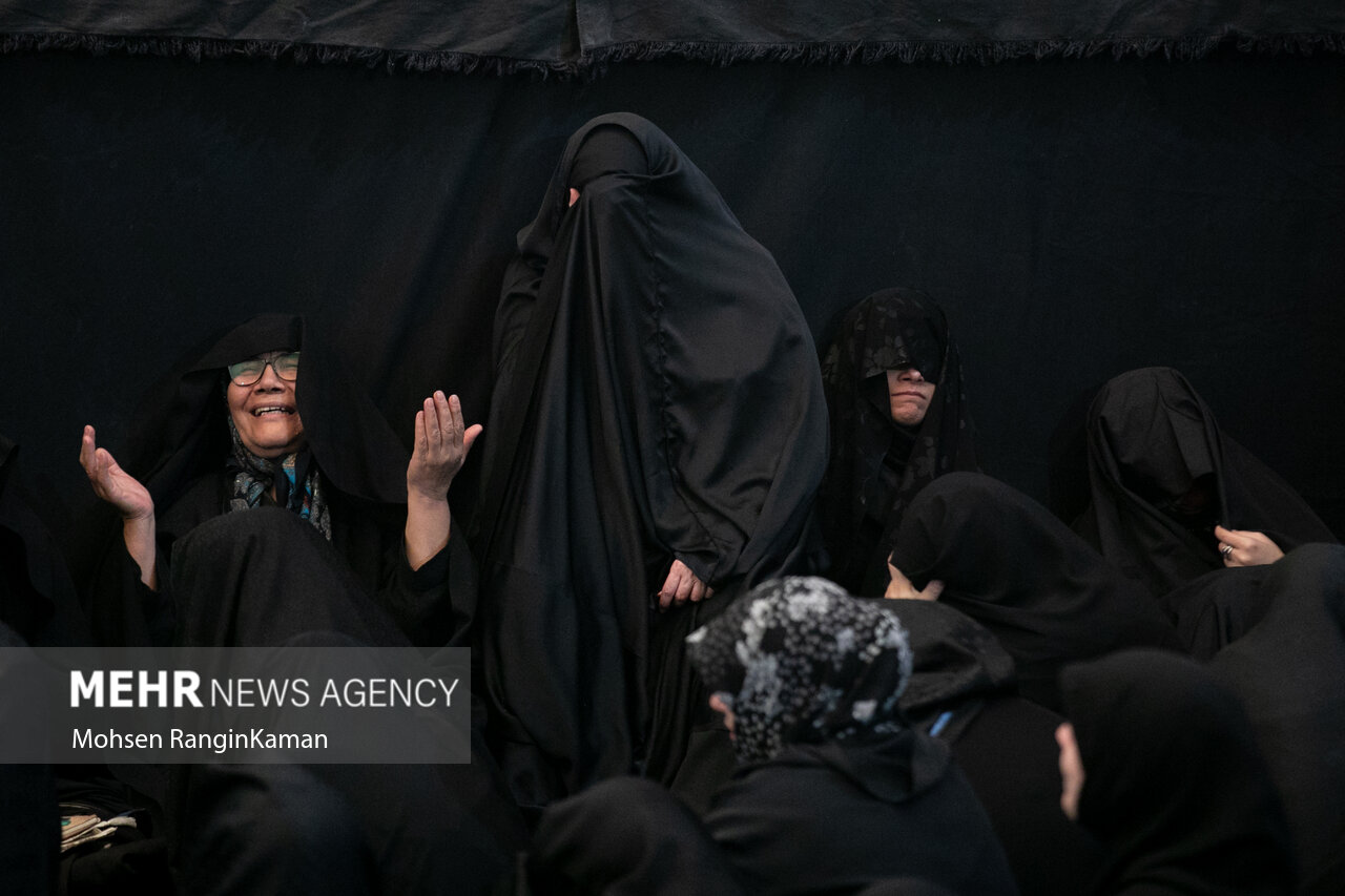 آخرین روز از مراسم عزاداری شهادت حضرت زهرا (س) در حسینیه سادات اخوی