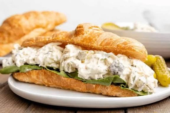  ساندویچ مرغ سرد فوری 