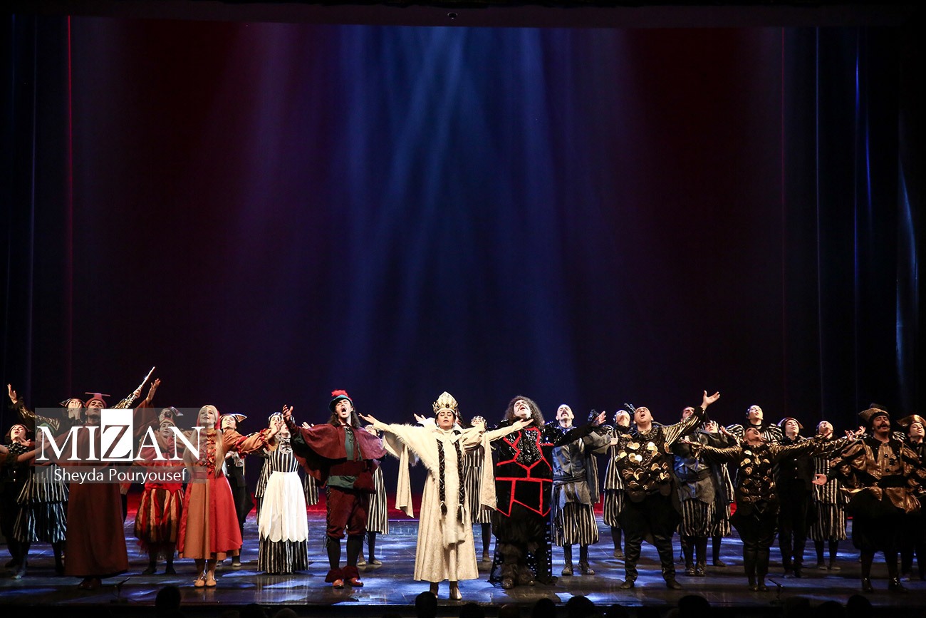 اجرای نمایش موزیکال «رابین هود»