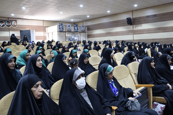 عکس/ برگزاری همایش بزرگ «خواهران یاس» در بندرعباس