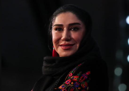 استایل پُر نقش و نگار نسیم ادبی جلب توجه کرد