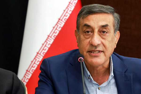 تأکید معاون رئیسجمهور بر تکمیل بیمارستانهای استان بوشهر