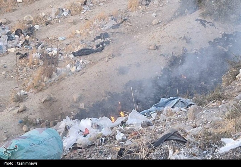 انباشت زباله و نخاله در جاده دهدشت ـ طولیان