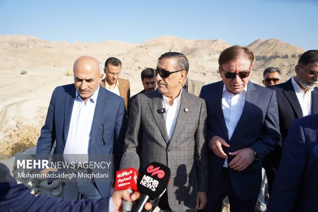 معاون رئیسجمهور از سد دالکی بازدید کرد