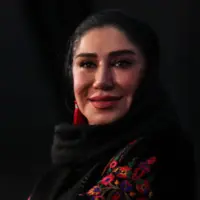 استایل پُر نقش و نگار نسیم ادبی جلب توجه کرد