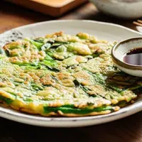 با پاجئون آشنا شوید، پنکیک سبزی محبوب کره‌ای‌ها