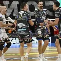 پرستارهترین تیم دنیا فورا از بحران خارج شد