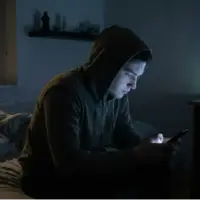 نوجوانان اکنون صحبت با هوش مصنوعی را به انسان ترجیح می‌دهند