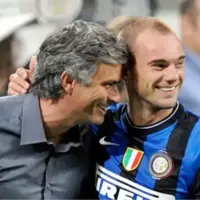 مورینیو توضیح داد؛ علت بوسیدن کله اسنایدر چه بود