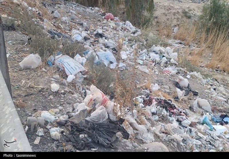 انباشت زباله و نخاله در جاده دهدشت ـ طولیان