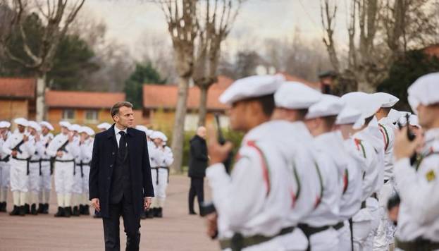 ماکرون از طرح جدید خدمت سربازی در فرانسه رونمایی کرد