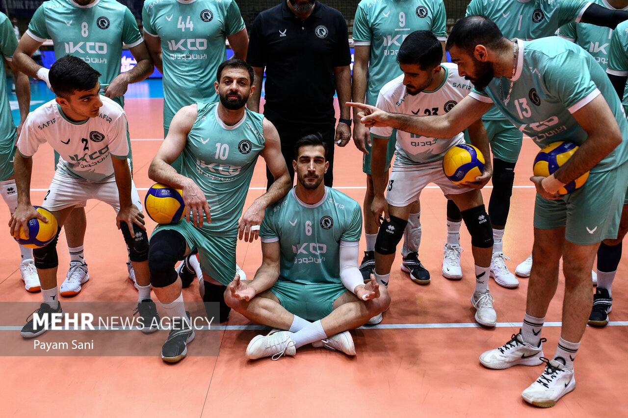 هفته دوم لیگ برتر والیبال؛ دیدار تیم های پیکان و طبیعت