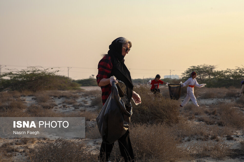 پاکسازی سواحل کیش