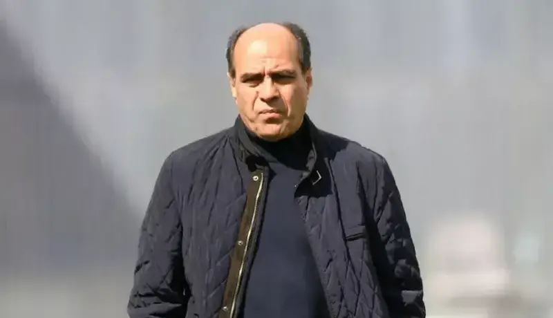 عالمى: بازیکنان استقلال نباید وارد حاشیه شوند