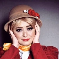 تصویر ۱ سالگی مهراوه شریفی‌نیا درآغوشِ مادرش