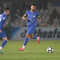 حمودی: برخی بازیکنان آنقدر برای رفتن از ورزشگاه عجله دارند که انگار مدیر ۵ شرکت هستند!