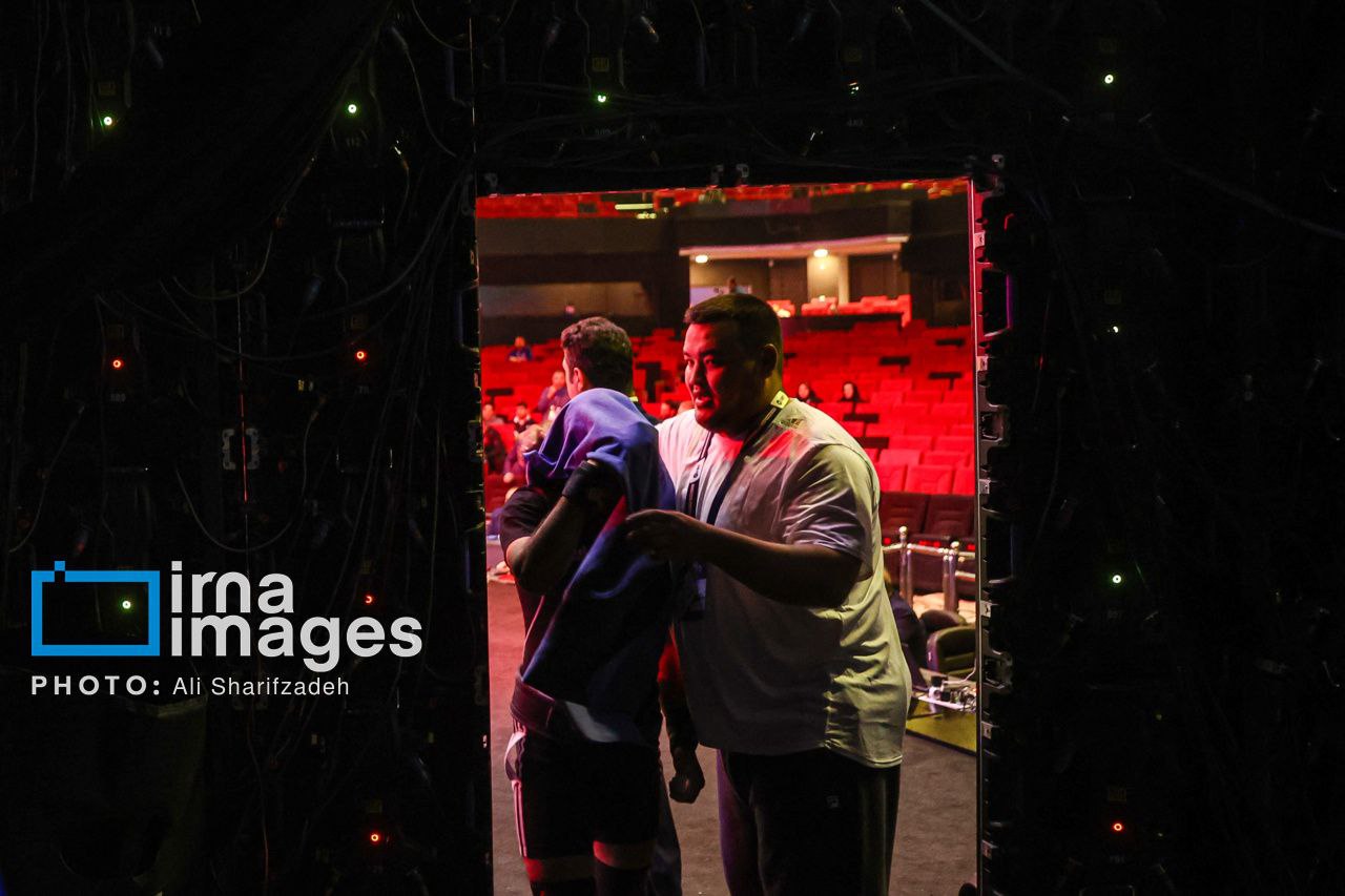 ​​​​​​​پشت صحنه بُرد و باخت ها