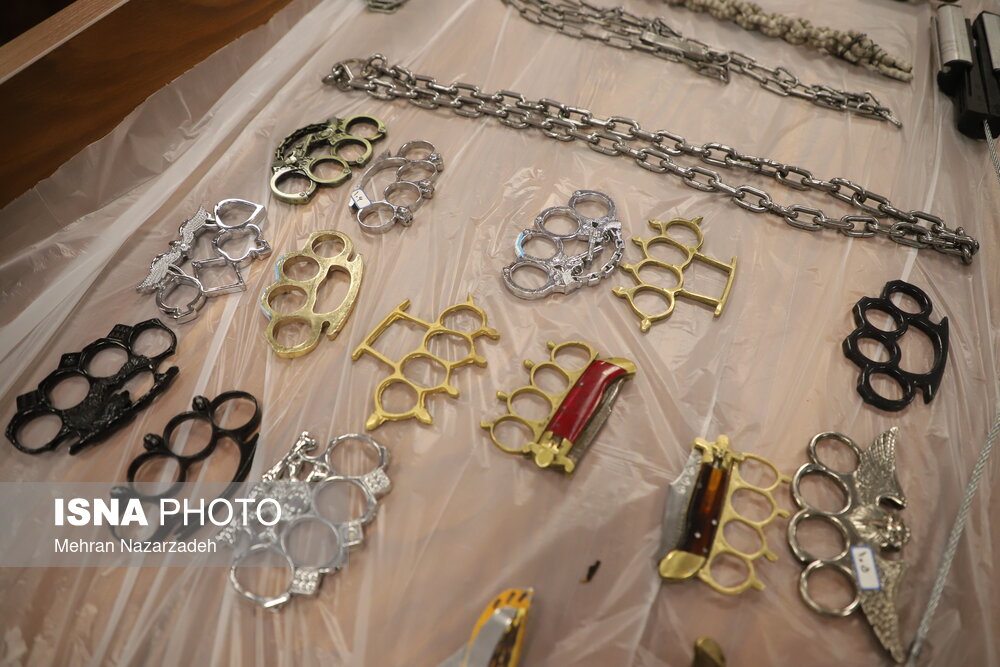 رونمایی از کشفیات گشت‌ و ایست بازرسی سپاه - تبریز