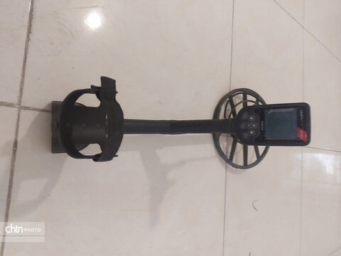 کشف و ضبط ۲ دستگاه فلزیاب در کرمان