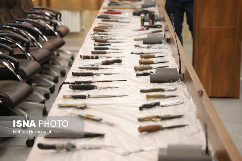 رونمایی از کشفیات گشت‌ و ایست بازرسی سپاه - تبریز