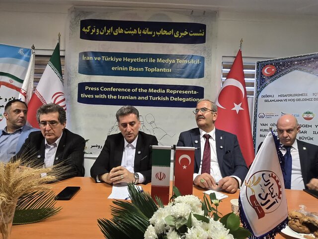 امضای ۳ تفاهمنامه همکاری با تجار ترک در رودسر