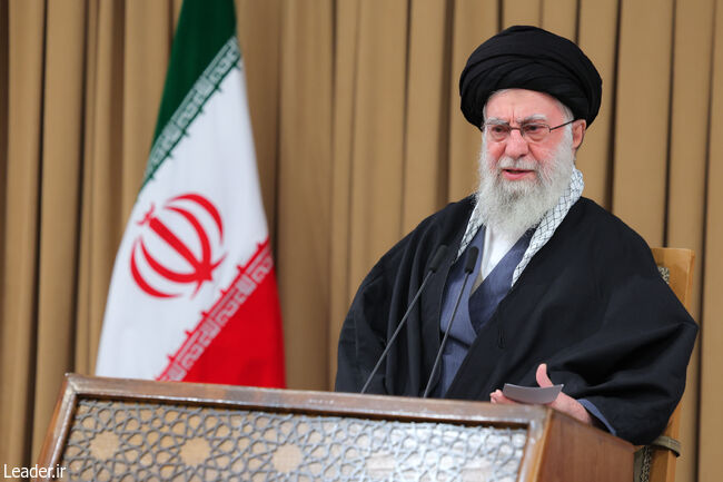 سرمقاله فرهیختگان/ رادیکالهای چپ و راست مخاطب بودند